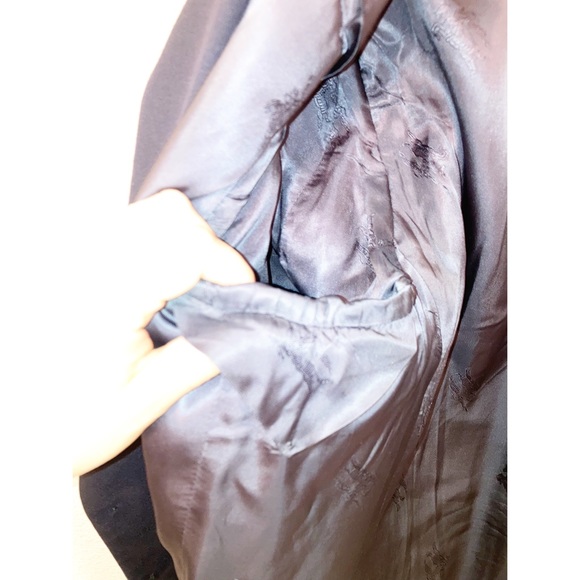 BURBERRY 💯 Wool Navy Blazer with Gold logo buttons SZ: 44R - Picture 9 of 16